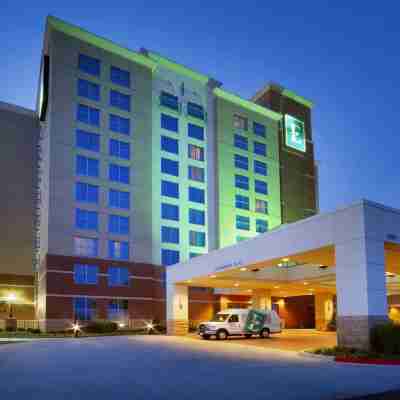 Embassy Suites by Hilton Norman Hotel & Conference Center Hotel Exterior