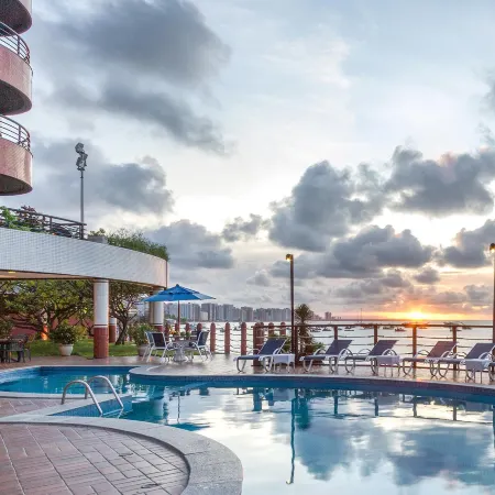 Iate Plaza Hotel