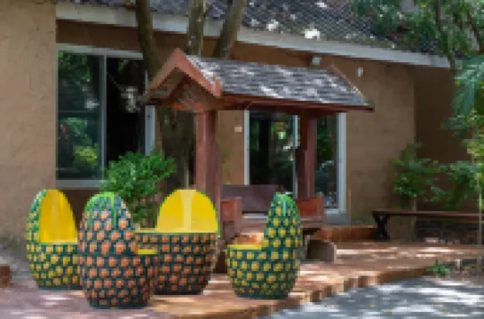 ที่พักสัตหีบ มันตราการ์เดนท์รีสอร์ท