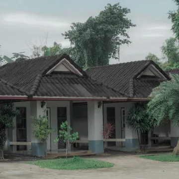 Ruean Prathum Resort Hotels near Kamphaeng Phet City Pillar Shrine