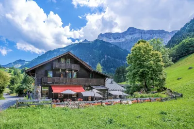 Guest House du Grand Paradis - on Piste Hotels in Champery