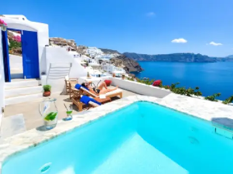 Chelidonia Luxury Suites