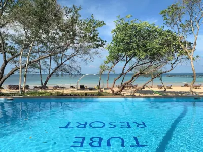 Tube Resort By EHM Отели рядом с достопримечательностью «Лейзи Бич»