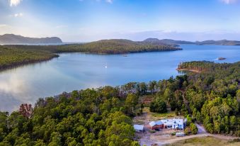 Bruny Island Lodge