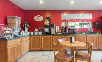 Super 8 by Wyndham Farmington