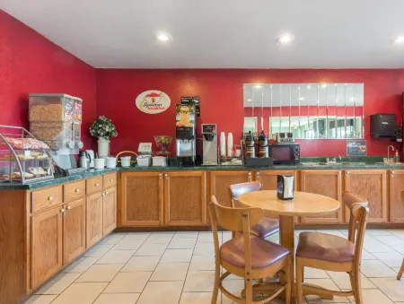 法明頓溫德姆速8飯店