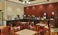 Red Roof Inn & Suites Manchester, TN