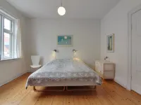 "Gyrth" - 250m from the Sea Hotel a 