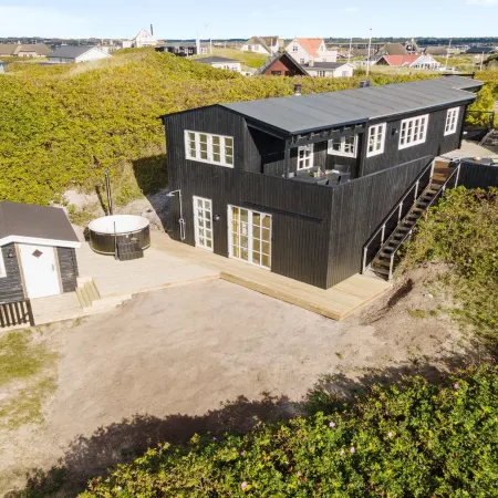 "Ayu" - 100m from the Sea
