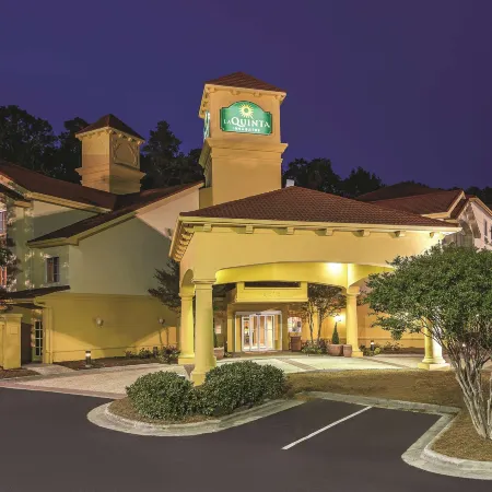 La Quinta Inn & Suites by Wyndham Univ Area Chapel Hill