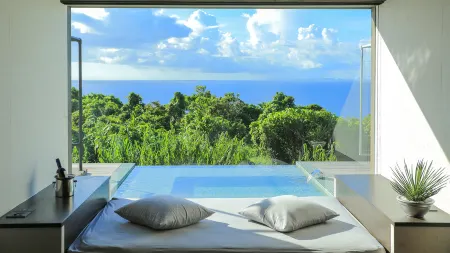 KOUNOSU (MUKAKA VILLA)