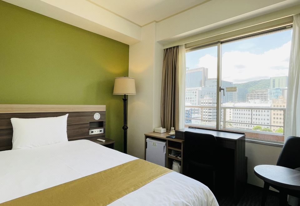 Hotel Sunroute Sopra Kobe lobby