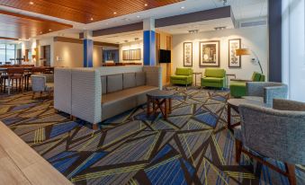 Holiday Inn Express & Suites Brunswick - Harpers Ferry Area