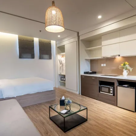 Parosand Hanoi Hotel & Apartment Отели рядом с достопримечательностью «Тайхо»