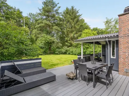 "Massie" - 30km from the Sea