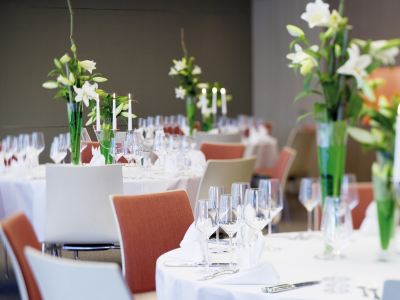 レストラン モーベンピック ホテル フランクフルト シティーの写真