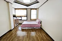 태안 천리포 콘도 펜션 Yonp'o-haesuyokchang 주변 호텔