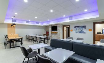 La Quinta Inn & Suites by Wyndham Augusta Fort Eisenhower - Housity