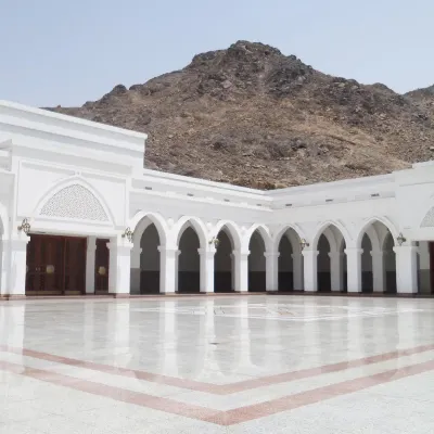 Al Eairy Serviced Apartments Company is a one person company Al Madinah 9 Hotels near Al Noor Mall
