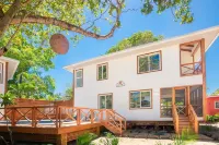 Casa Coral and Casa Palmera 4 Bedroom Home by RedAwning Hotels near Sol Y mar