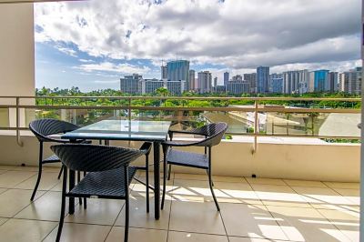 ホテルからの眺望 リージェンシー オン ビーチウォーク ワイキキ by アウトリガーの写真