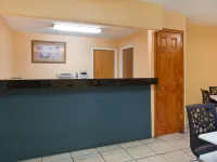 Super 8 by Wyndham Chipley Hotels in Chipley