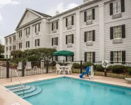 Quality Inn Lake City - parking