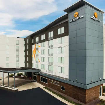 La Quinta Inn & Suites by Wyndham Winchester