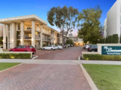 The Peninsula Riverside Serviced Apartments Hotels near Eliza