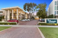 The Peninsula Riverside Serviced Apartments Hotels in Como