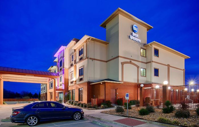 Best Western Giddings Inn  Suites