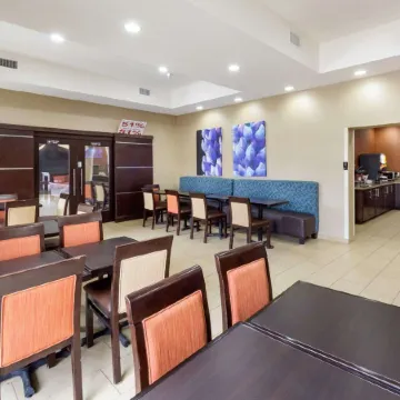 Comfort Suites Cotulla Near I-35