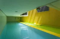 Hotel Unique - Pool