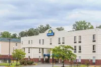 Days Inn by Wyndham Doswell at the Park Hotels in Doswell
