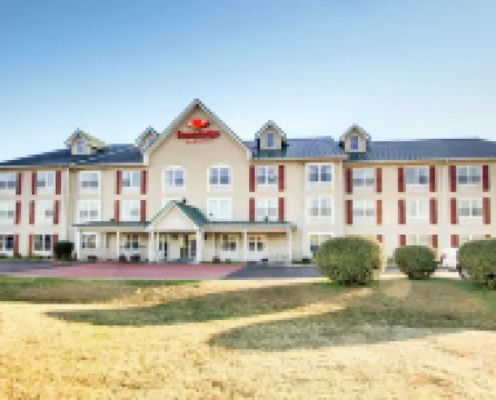 Econo Lodge Inn & Suites