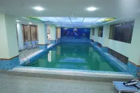 Best Western Premier Dynasty - Pools