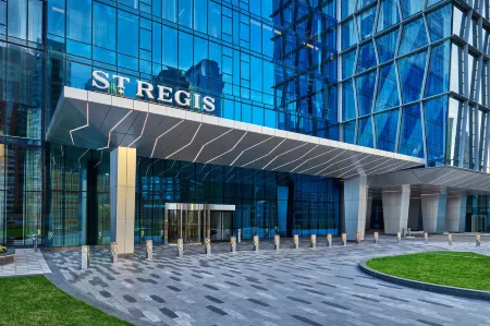 The St. Regis Chicago Отели рядом с достопримечательностью «Сити Холл»