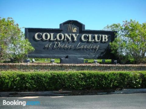 Colony Club U7