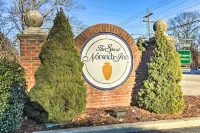 Lovely Norwich Villa, on Golf Course with Amenities!