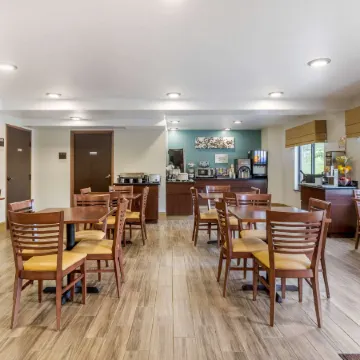 Sleep Inn & Suites