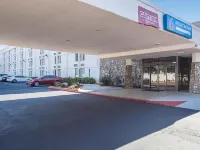 Motel 6 Decatur, GA - parking