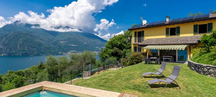 Lacum Lux Resort Hotels in Perledo