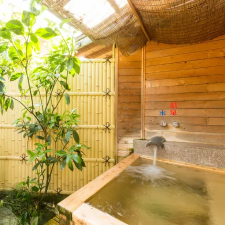 Ureshino Onsen Kappo Ryokan Ritoen Отели рядом со станцией JR Chiwata station