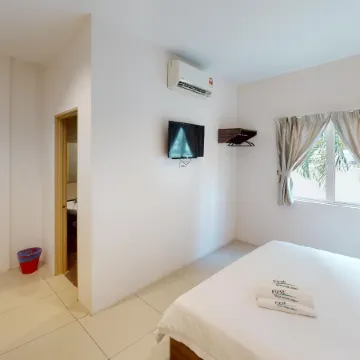 First Guest House Cheras