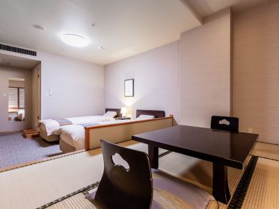 和洋式ルーム(浴室)(東ウイング) 湯田温泉 ユウベルホテル松政の写真