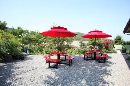 Jangseong Chungnyeongsan Pyeonbaek House Pension Отели в г. Чансон