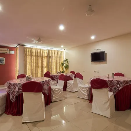 Hotel Imperial Classic Отели рядом с достопримечательностью «Район Химайятнагар»