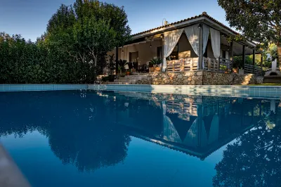 Eleonas Private Pool Villa Grampsas Winery附近的飯店