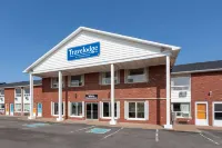 Travelodge by Wyndham Amherst Hotéis em Sackville