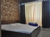 Hotel Holiday Era Opposite Railway Station